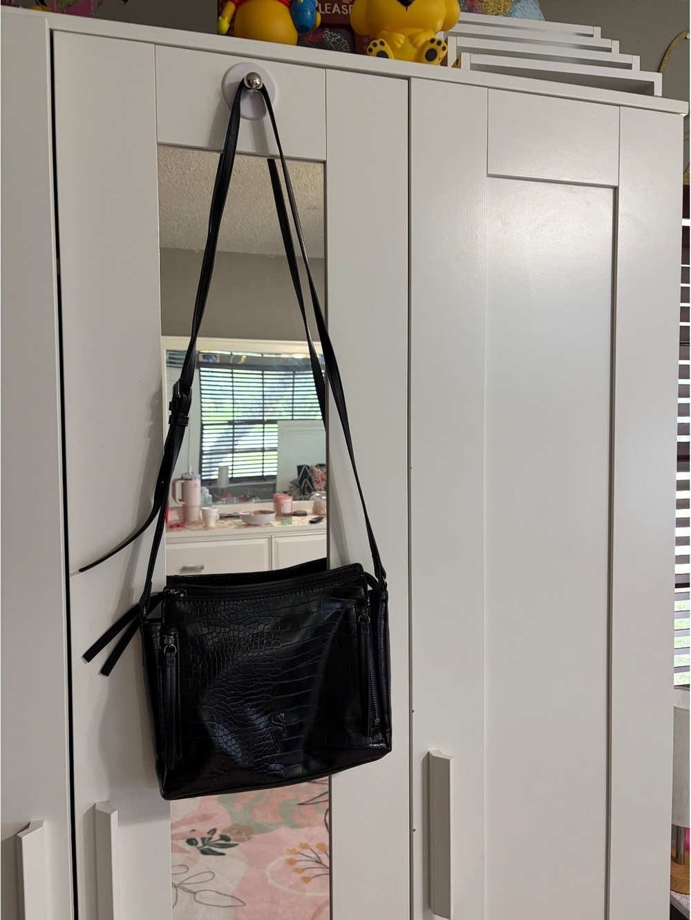 Simply Vera Vera Wang Black Croc Embossed Crossbody Bag
